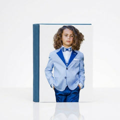  Album fotografico di lusso con custodia espositiva in plexiglass trasparente e cornice rigida, design elegante per cerimonie.